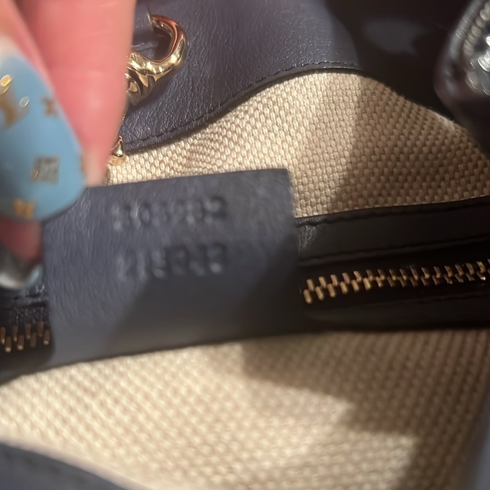 GUCCI Patent Leather SoHo Chain Bag Navy - Picture 11 of 17
